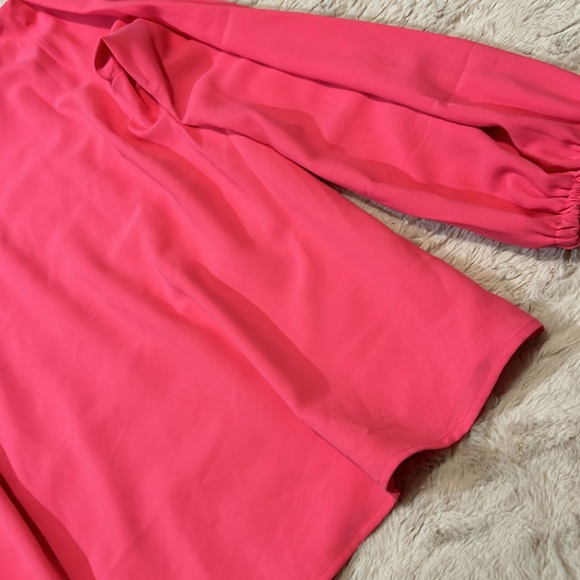 Size L blouse - Picture 10 of 16